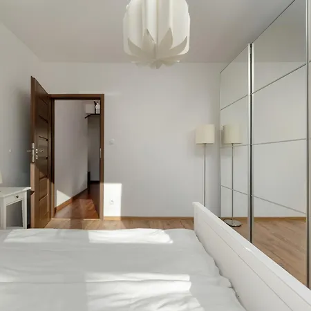 Black And Brown With Free Parking And Furnished Balcony In By Renters * Wroclaw