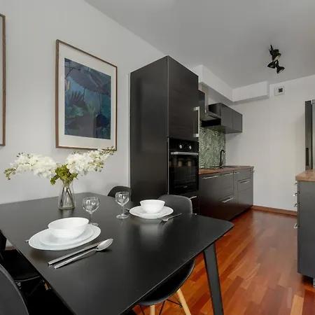 Black And Brown With Free Parking And Furnished Balcony In By Renters * Wrocław